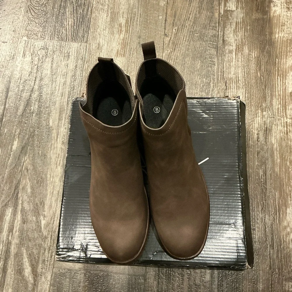 Elegant Brown Ankle Booties Size 8
